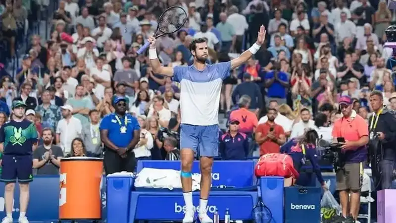 Карен Хачанов 