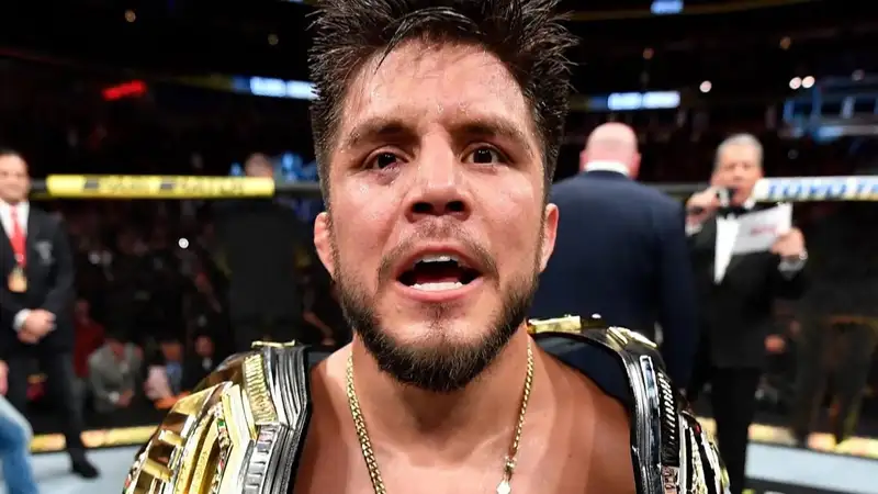 Экс-чемпион UFC заявил, что в ближайшие 10-15 лет ММА станет крупнейшим видом спорта