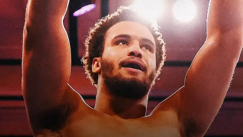 20-летний британский проспект Итаума нокаутировал опытного Уайта