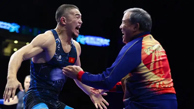 Акжол Махмудов