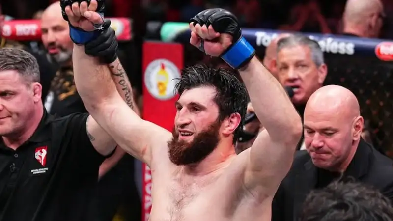 Стали известны все бои основного карда UFC 320