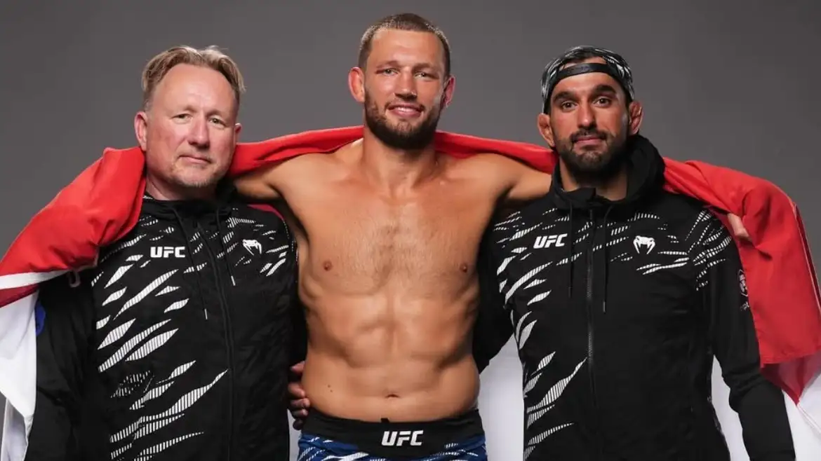 Ренье де Риддер выразил готовность подраться с Хамзатом Чимаевым на UFC 321 Ренье де Риддер выразил готовность подраться с Хамзатом Чимаевым на UFC 321