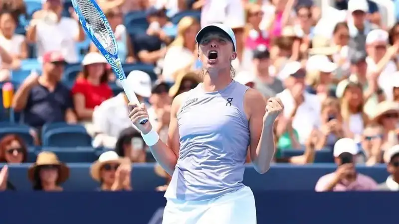 Ига Швёнтек 