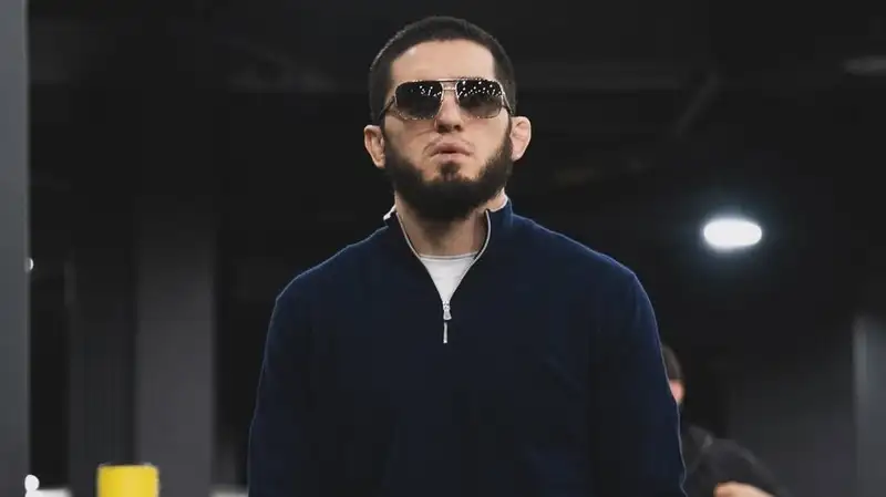 Махачев заявил об интересе к поединку против Топурии