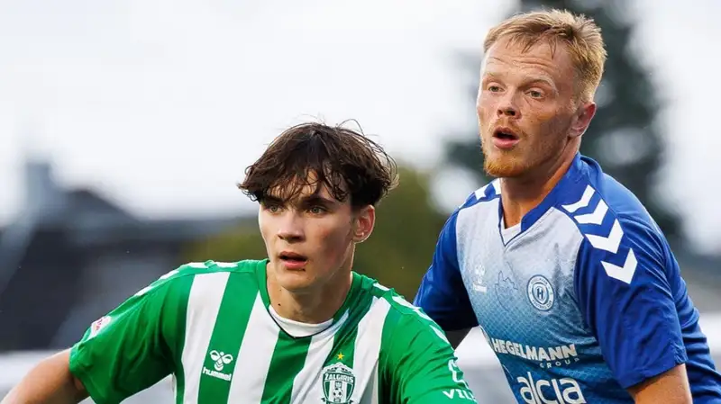 Команда казахстанского тренера сделала камбэк в матче европейского чемпионата