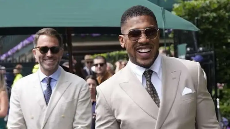 Известный промоутер оценил вероятность боя Джошуа – Уорд