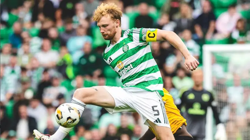 "Селтик" прилетел в Алматы