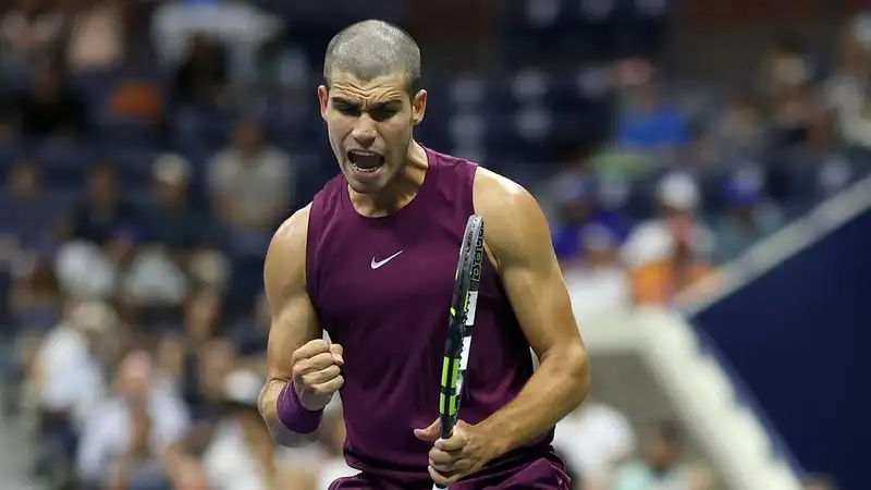 Карлос Алькарас повторил рекорд Открытой эры