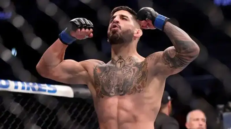 Илия Топурия 