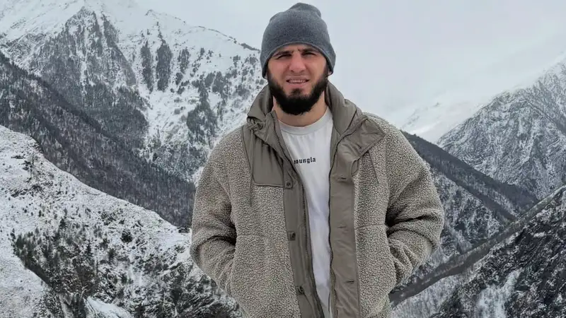 Ислам Махачев