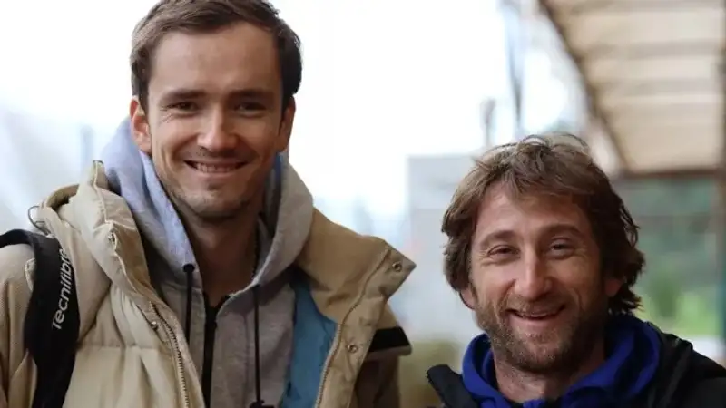 Сервара не тренирует Медведева 