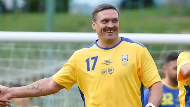 В WBO не оценили танцы Усика: требуют предоставить медицинский отчёт