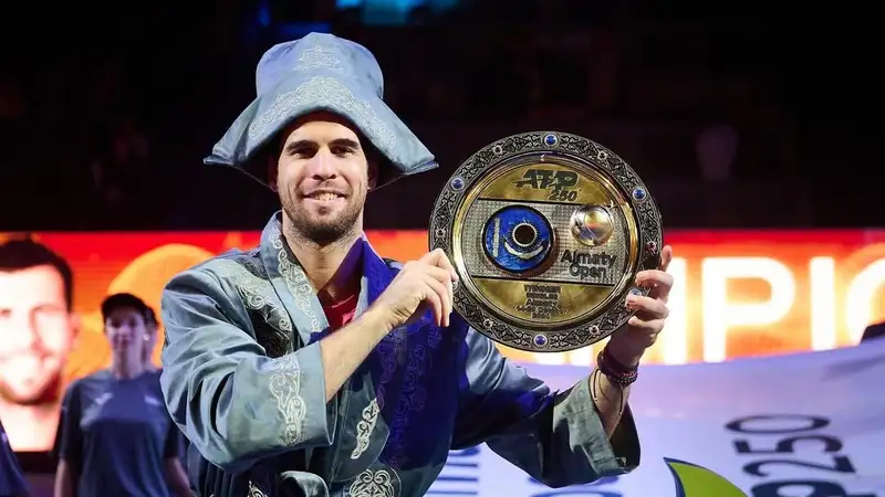 Карен Хачанов