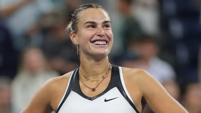 Соболенко без борьбы прошла в полуфинал US Open-2025