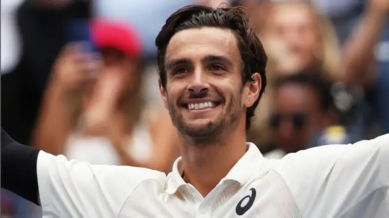 Музетти в четвертьфинале UO