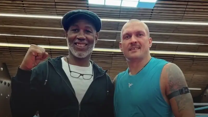 Легендарный боксёр посоветовал Итауме дождаться завершения карьеры Усика