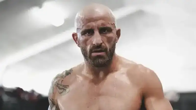 Александр Волкановски 