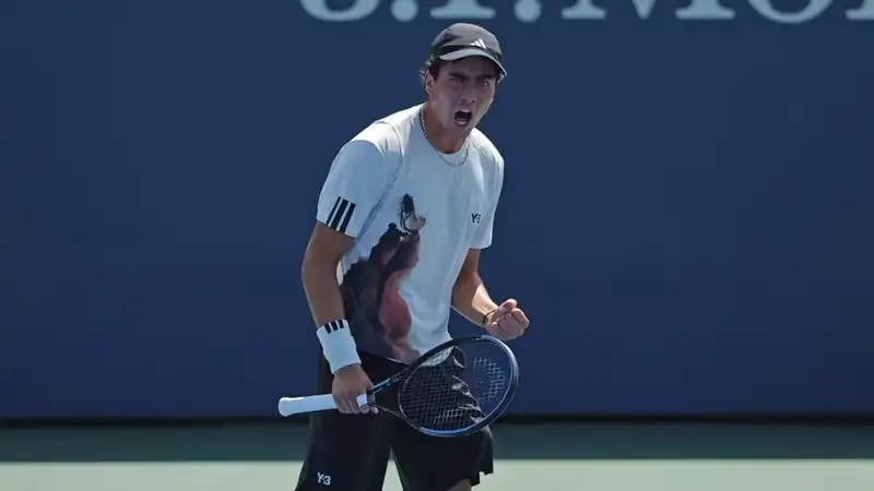 Иван Иванов 