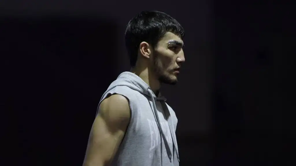 Казахстанский боксёр успешно дебютировал на чемпионате мира-2025 Казахстанский боксёр успешно дебютировал на чемпионате мира-2025