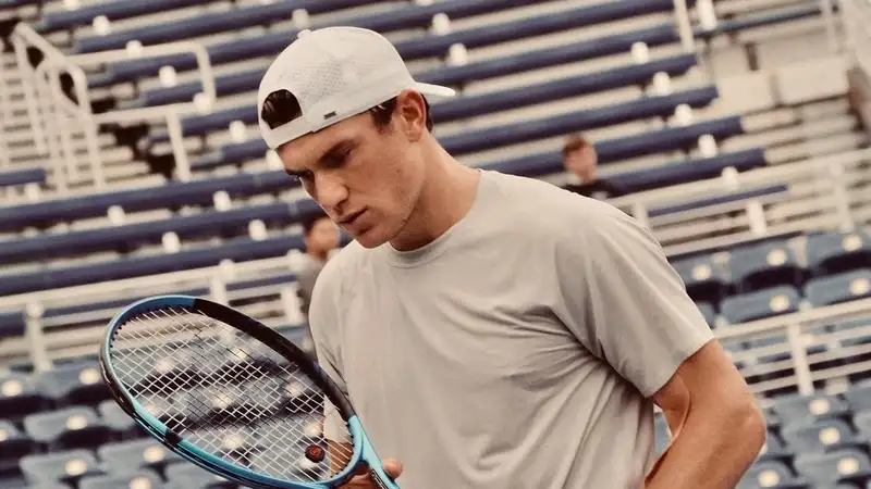 Седьмая ракетка мира объявил о досрочном завершении сезона