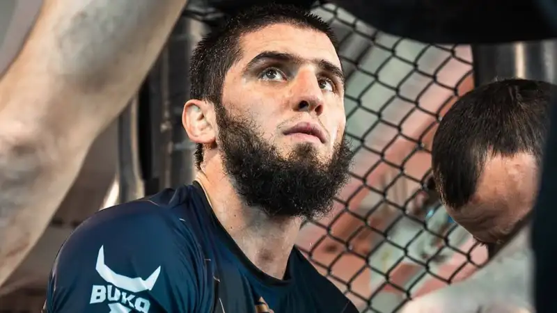 Махачев рассказал, чем для него опасен Делла Маддалена