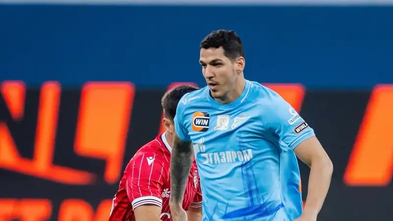 Нуралы Алип узнал отличные новости о своём конкуренте по обороне "Зенита"