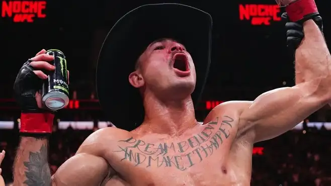 Нокаутом завершился главный бой турнира UFC Fight Night 259 Нокаутом завершился главный бой турнира UFC Fight Night 259
