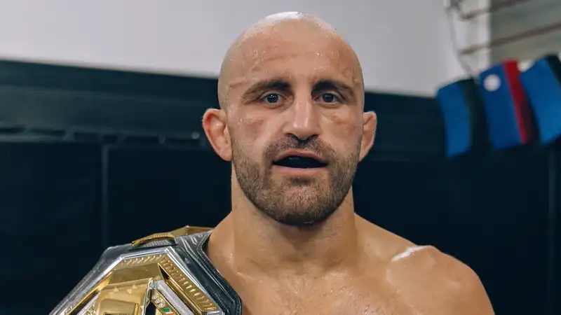 Алекс Волкановски