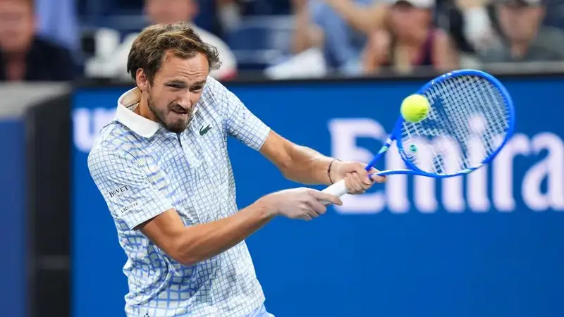 Психолог раскрыла причину "психоза" Медведева на US Open