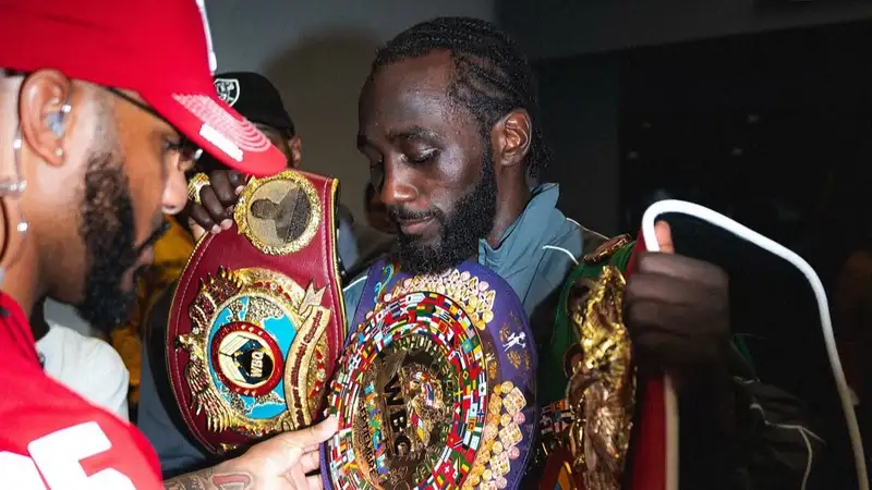 Тренер Кроуфорда оценил вероятность реванша с "Канело"