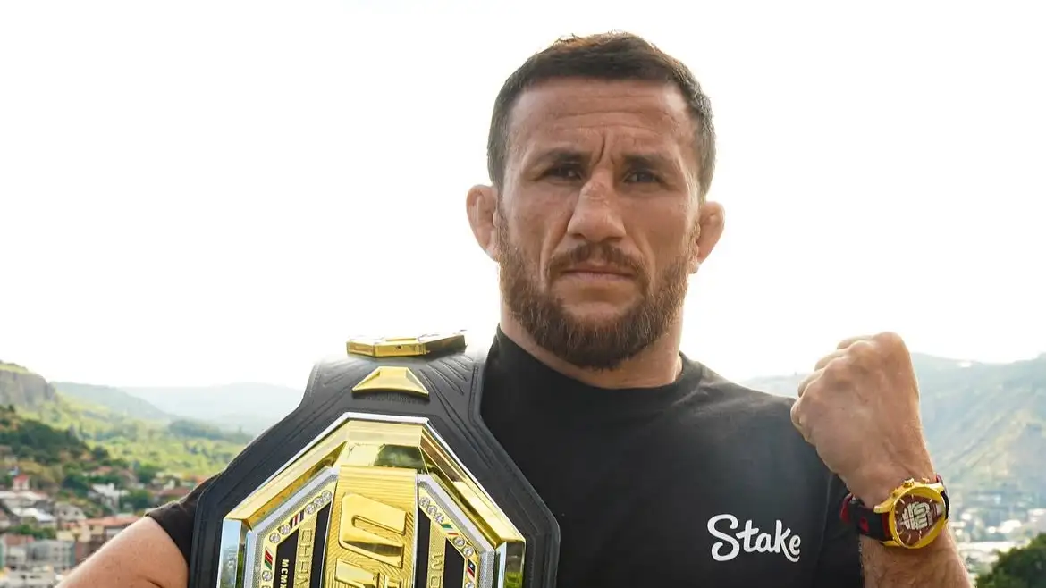 Двалишвили заявил, что ему некомфортно быть чемпионом UFC Двалишвили заявил, что ему некомфортно быть чемпионом UFC