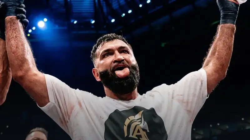 Бывший чемпион UFC признался, что ему трижды диагностировали рак