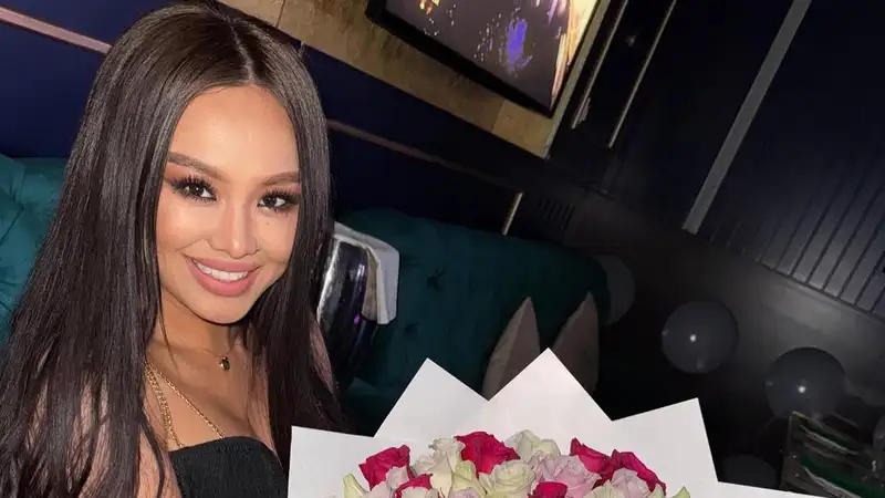 Мама Шерхана