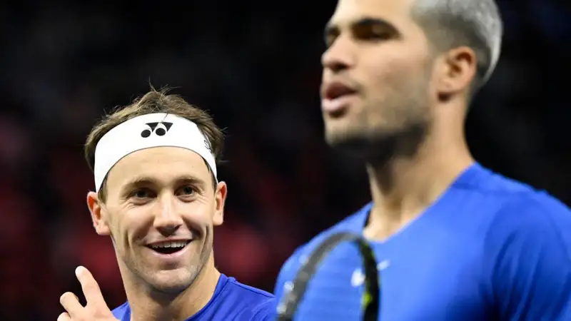 Сборная Европы сократила отставание до минимума на Кубке Лэйвера-2025 благодаря победе Алькараса и Рууда