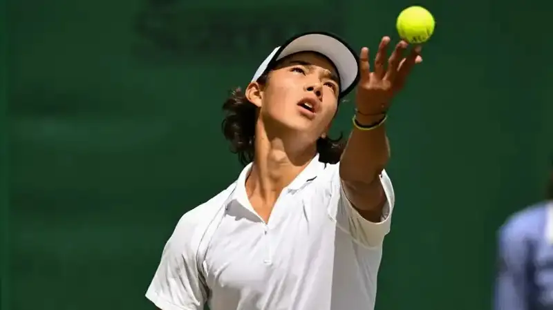 Амир Омарханов 