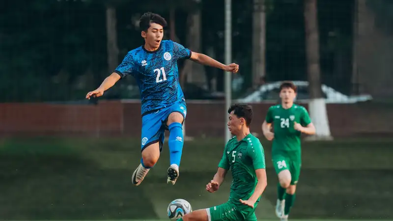 Сборная Казахстана по футболу проведёт четыре матча против Узбекистана