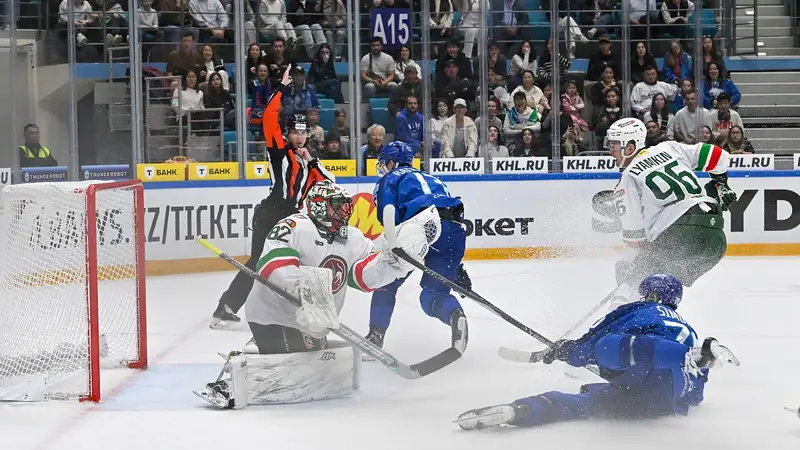 "Что там происходит в Астане?": известный эксперт из России разобрал поражение "Барыса" от "Ак барса" в КХЛ