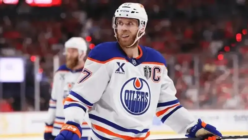 Коннор Макдэвид 