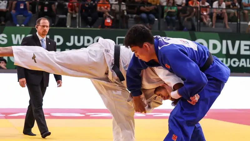 Казахстан победил Таджикистан в схватке за полуфинал топового турнира в Китае