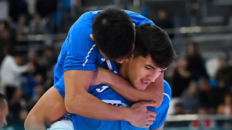 Чемпионат Казахстана по футзалу: "Семей" дома разгромил "Кайрат"