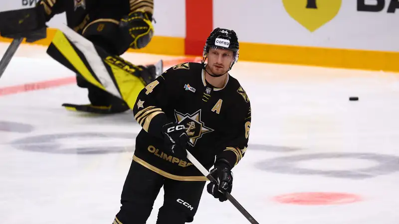 "Может лучше": главный тренер "Адмирала" оценил игру нападающего сборной Казахстана в начале сезона