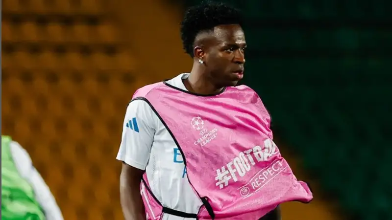 Газон не подстригут ради "Реала"