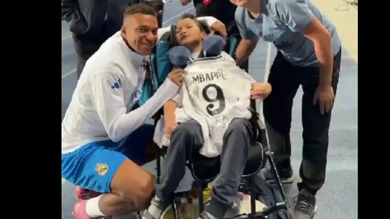 &quot;Реал&quot; оставил автографы для мальчика