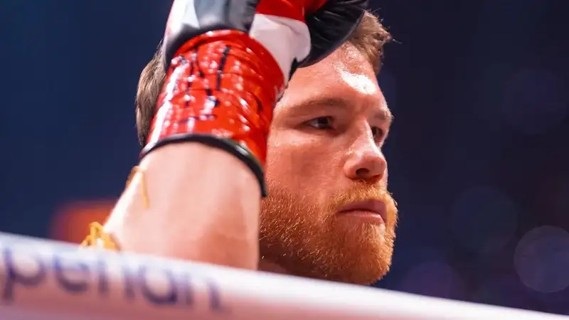 "Канело" после поражения от Кроуфорда требуется операция