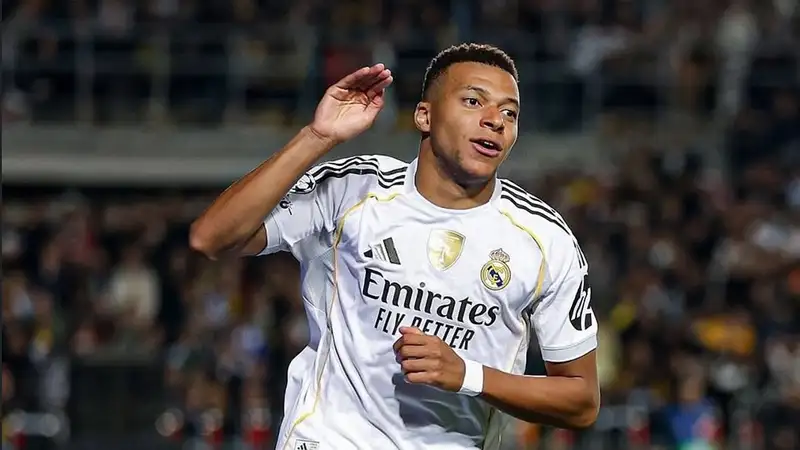 Мбаппе установил уникальное достижение в Лиге чемпионов после забитого хет-трика в матче с "Кайратом"