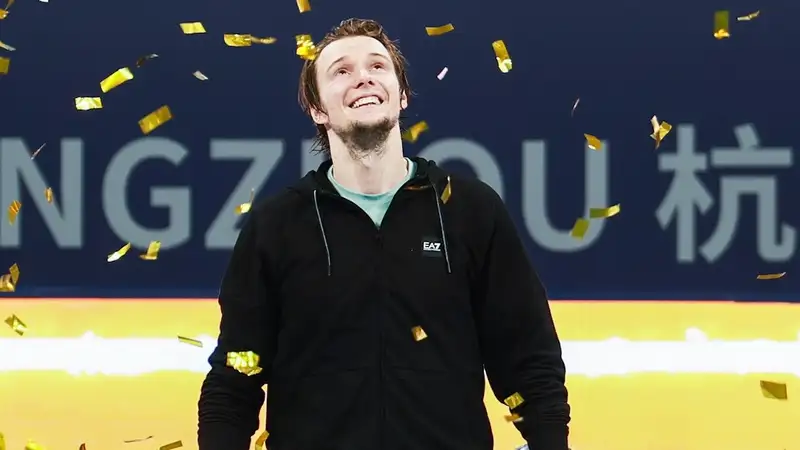 &quot;Ты никогда таким не станешь&quot;: Бублик рассказал о поворотном моменте своей карьеры