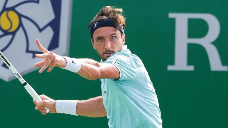 Третья ракетка мира потерпел сенсационное поражение на "Мастерсе" в Шанхае