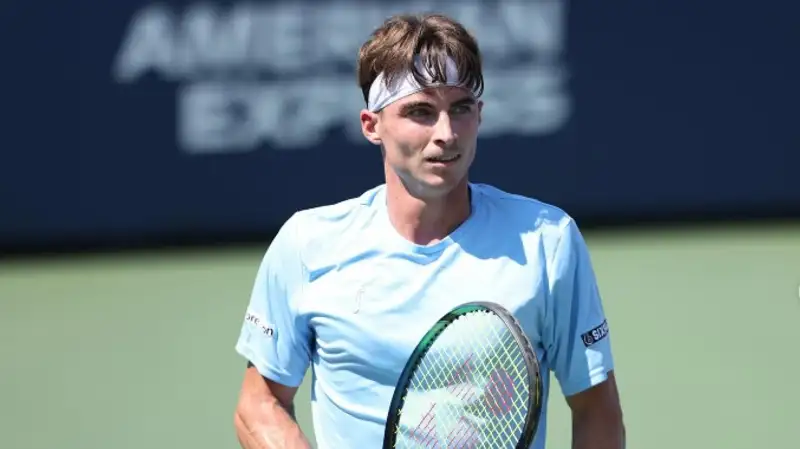 Скатов проиграл в квлификации 