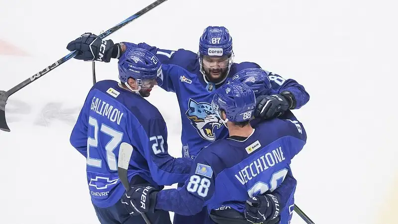 Защитник "Барыса", отыгравший 200-й матч в КХЛ прокомментировал обидное поражение от "Ак Барса"