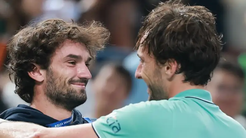 "Постараемся повеселиться, как в 12 лет". Риндеркнеш рассказал о матче с братом в финале "Мастерса" Шанхая